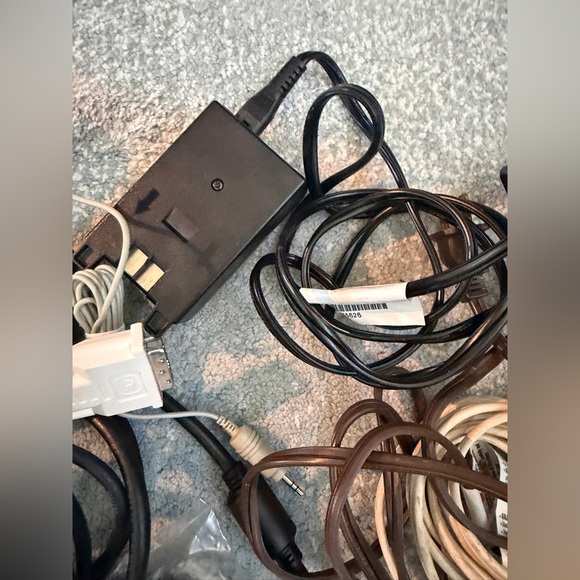 Assorted Electronic Cables Bundle - Picture 13 of 13